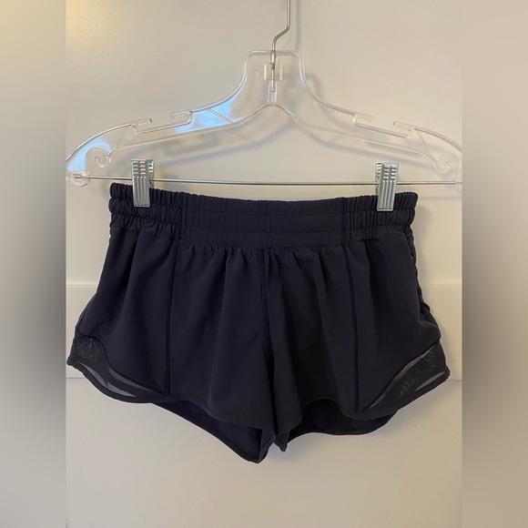 Lululemon hotty hot lined short - Picture 2 of 8